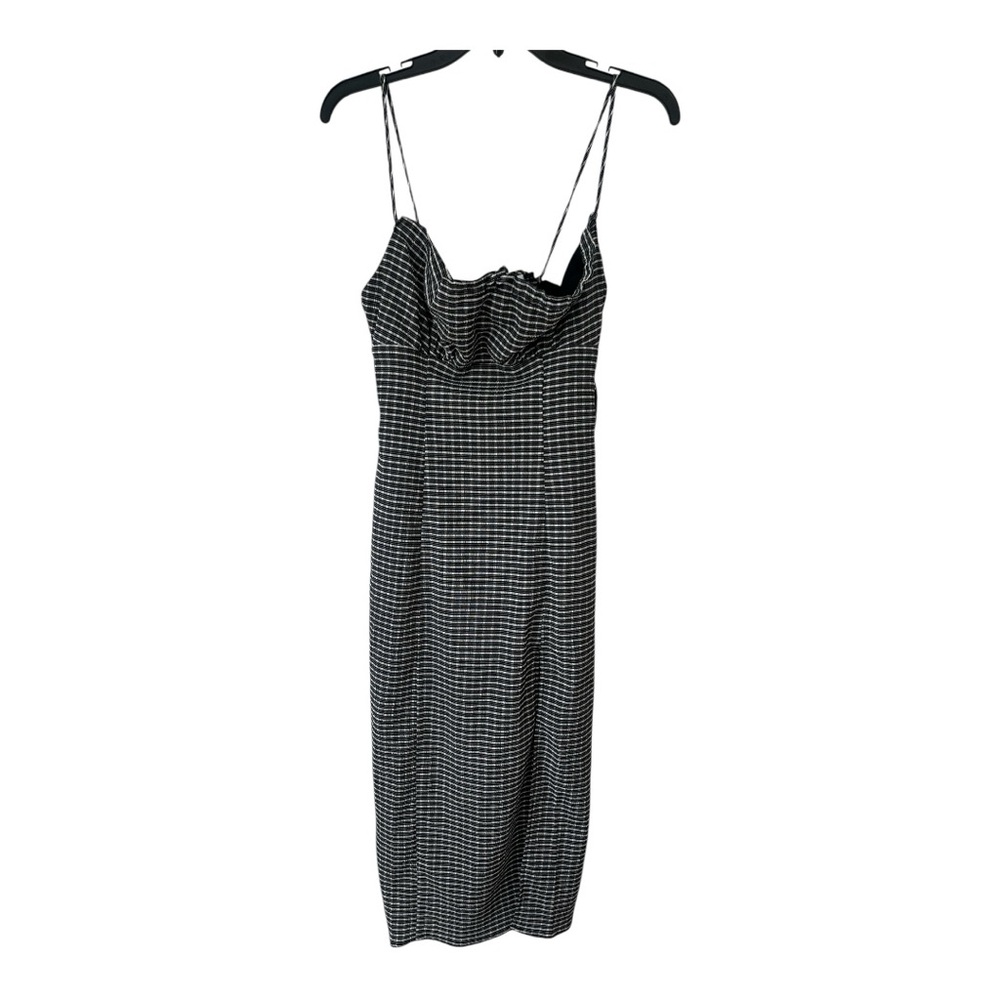 Women’s FOREVER 21 Long Elegant Black and White Dress Size M.